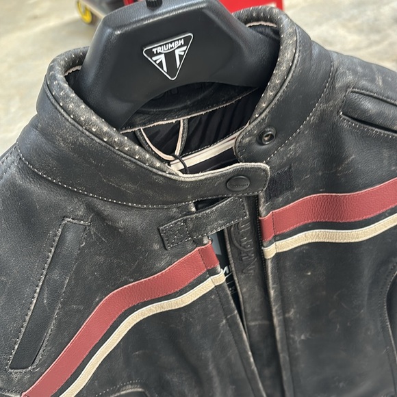 Triumph Raven Motorcycle Jacket - Picture 12 of 16
